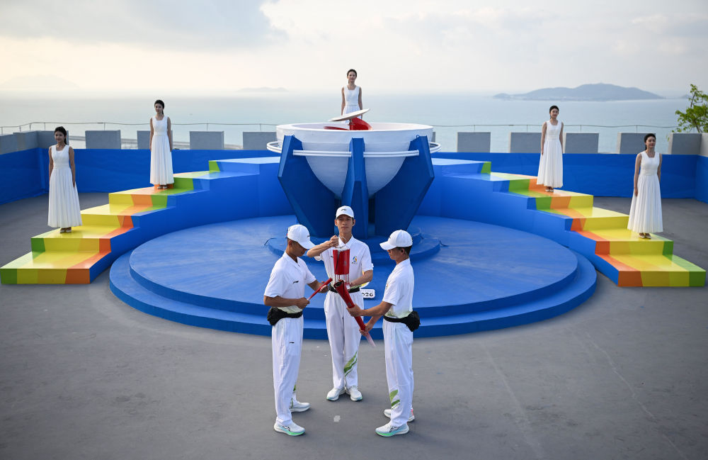 国际奥委会终身名誉主席巴赫：在三亚，享受整个亚洲的团结一心